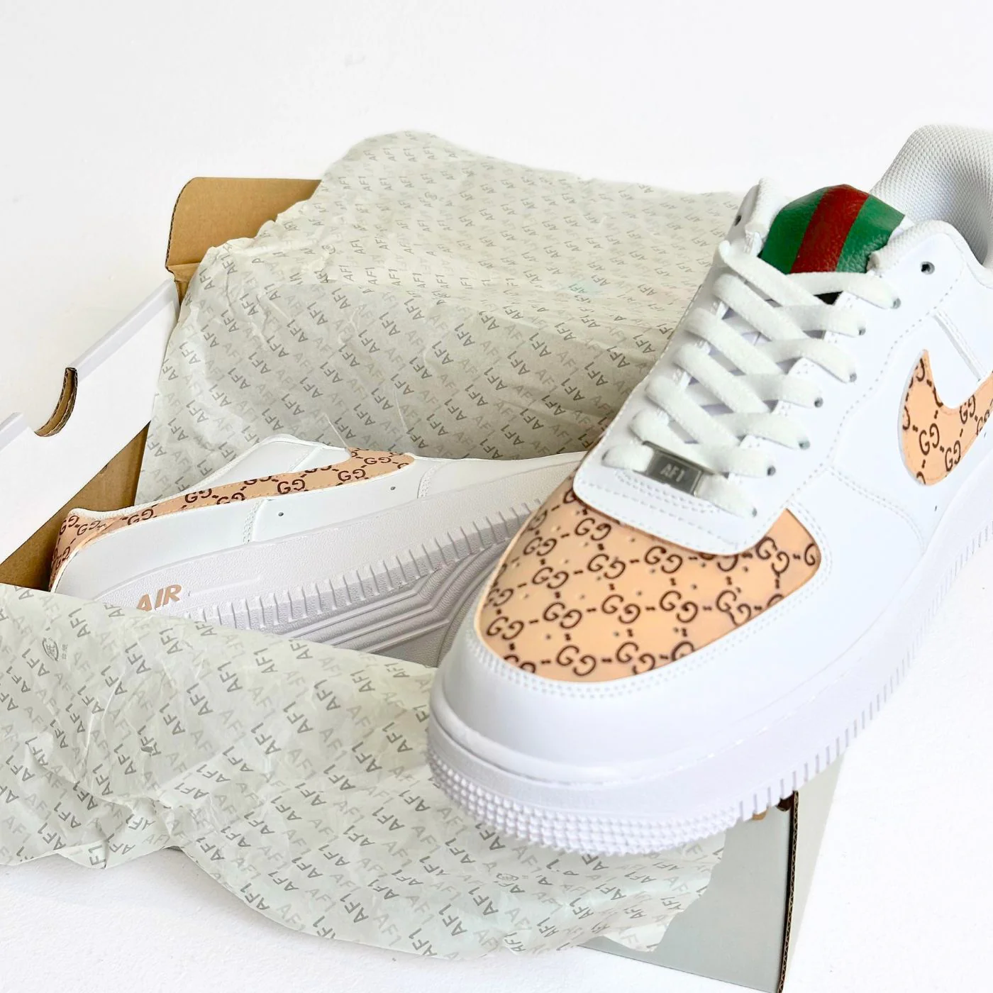 GG Handpainted Air Force 1 - Image 3